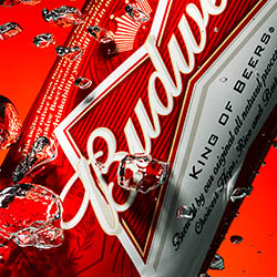 Advertising product retouching of Budweiser beer can dip by Zeeto