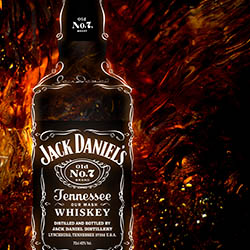 Advertising product retouching of Jack Daniels whiskey by Zeeto