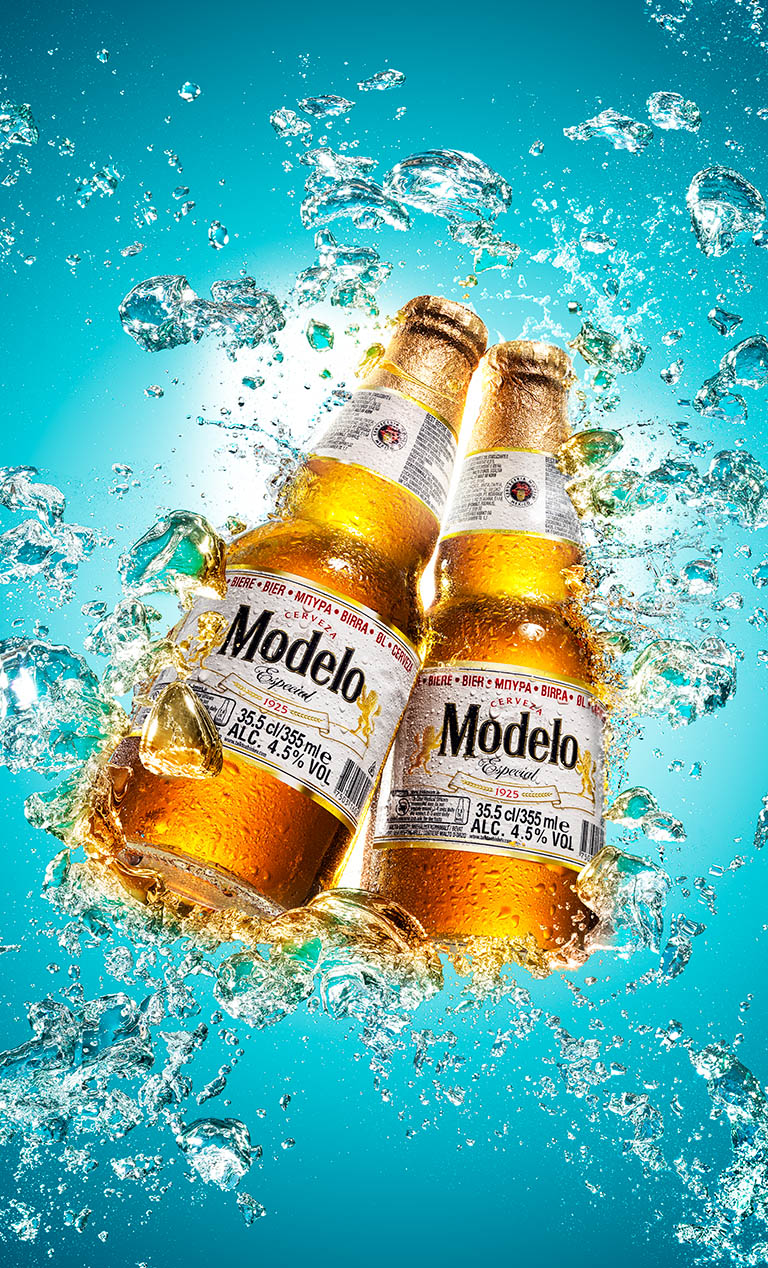 Creative advertising image retouching of Modelo Special by Zeeto