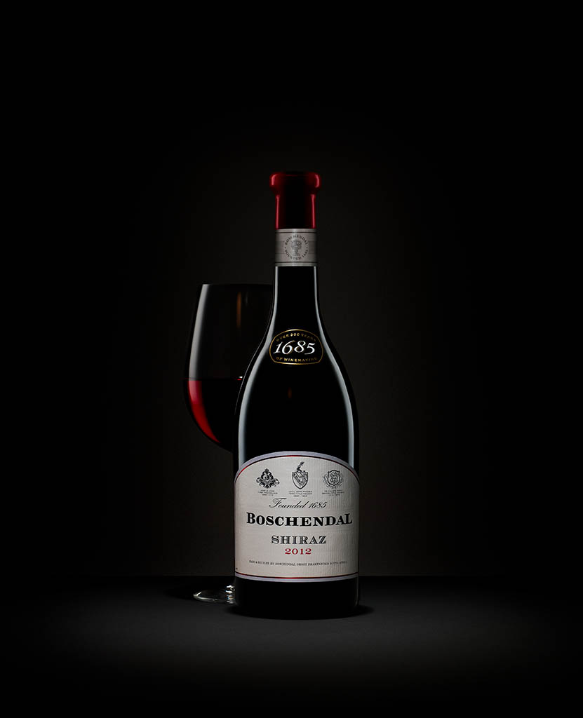 High-end advertising image retouching of Boschendal wine bottle by Zeeto