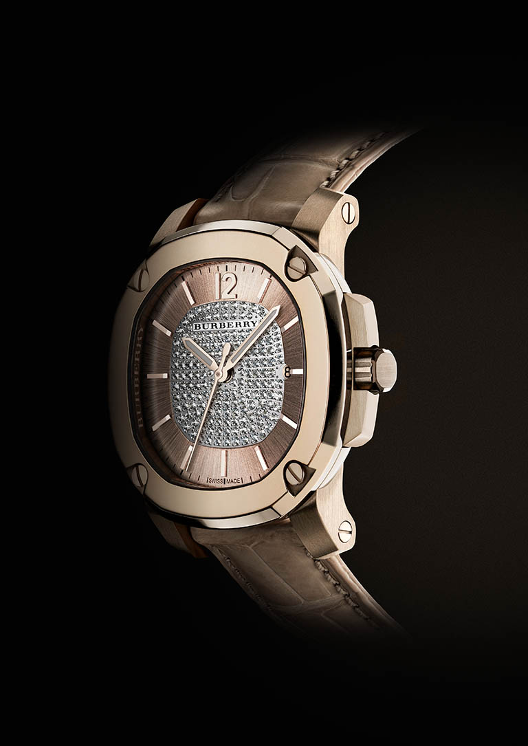 High-end advertising image retouching of Burberry watch by Zeeto