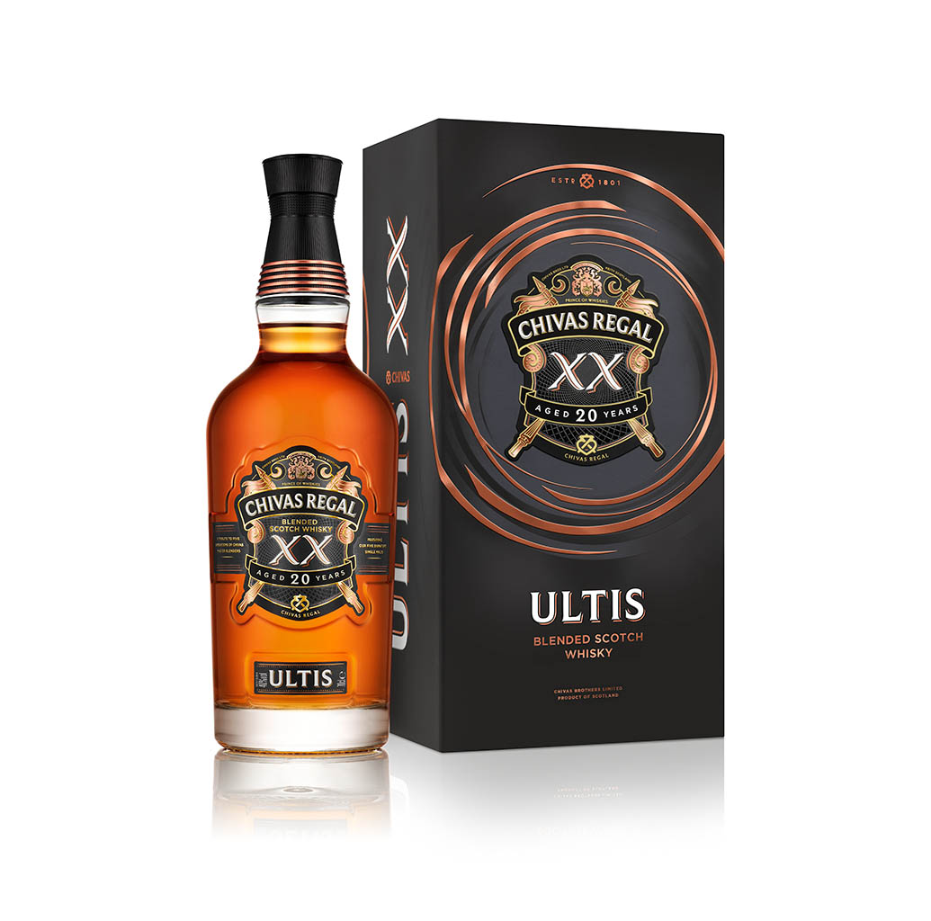 High-end advertising image retouching of Chivas Ultis XX whisky bottle by Zeeto