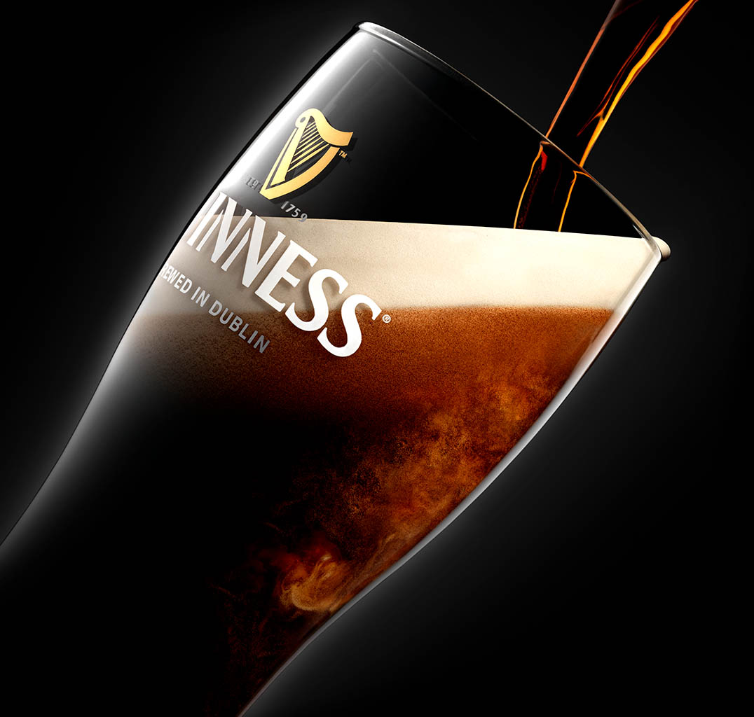 High-end advertising image retouching of Guinness beer pour by Zeeto