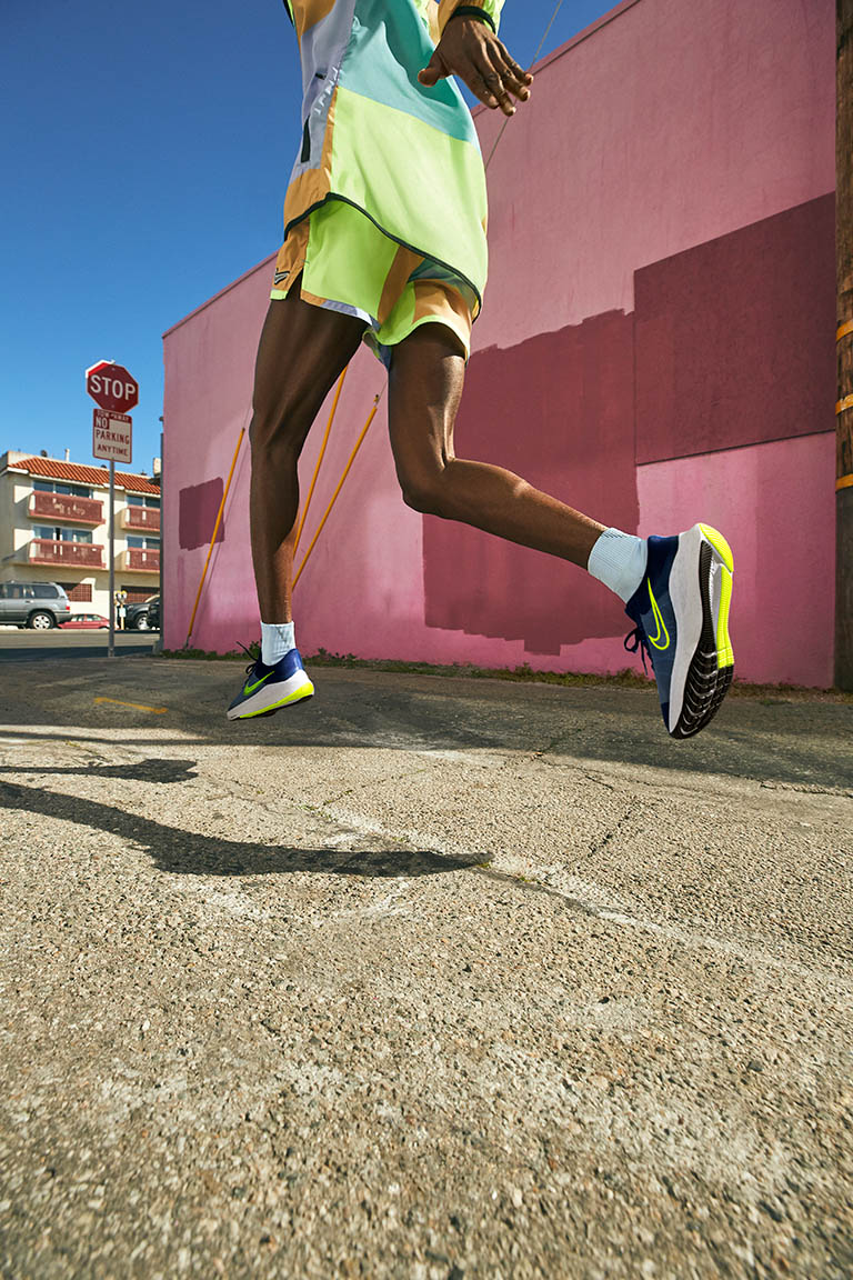 Professional advertising image retouching of Nike Trainers by Zeeto